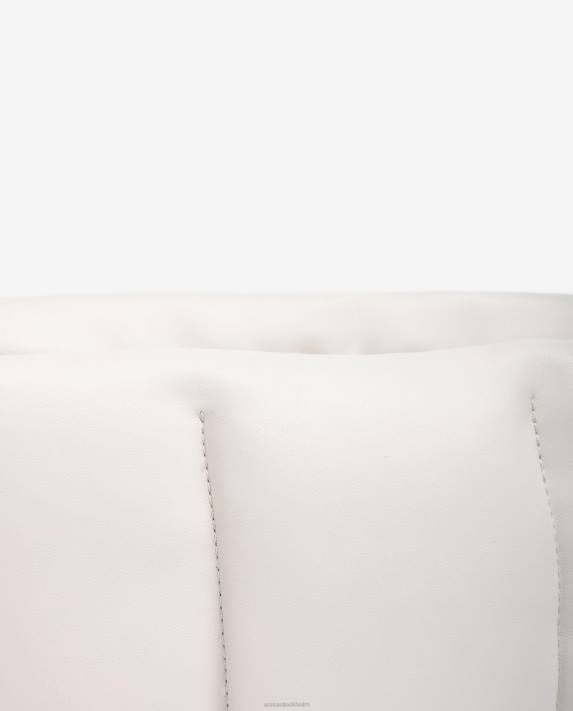 Unisa kvinnor vit medelstor quiltad handväska 06DT1166