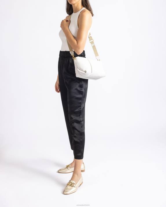 Unisa kvinnor vit medelstor quiltad handväska 06DT1166