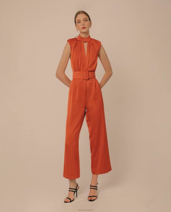 Unisa kvinnor graciös jumpsuit med axelvaddar 06DT1255