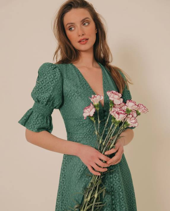 Unisa kvinnor grön nyanserad midiklänning i spets 06DT1246