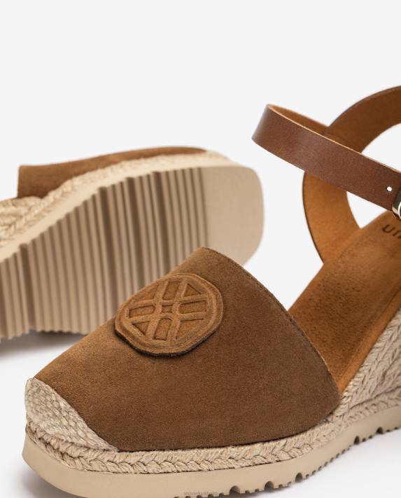 Unisa kvinnor brun espadrille med matchande monogram 06DT769