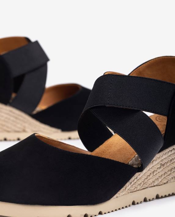 Unisa kvinnor svart sandal med elastiska remmar 06DT770