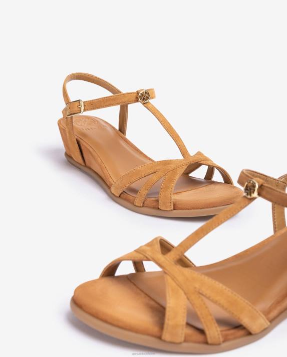 Unisa kvinnor brun sandal med remmar med kil 06DT80
