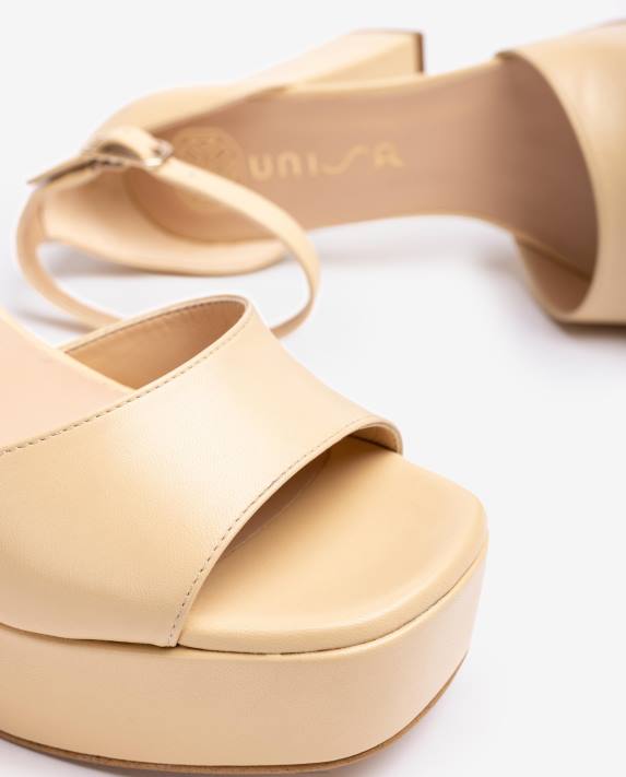Unisa kvinnor beige sandal med fyrkantig tå med plattform 06DT54