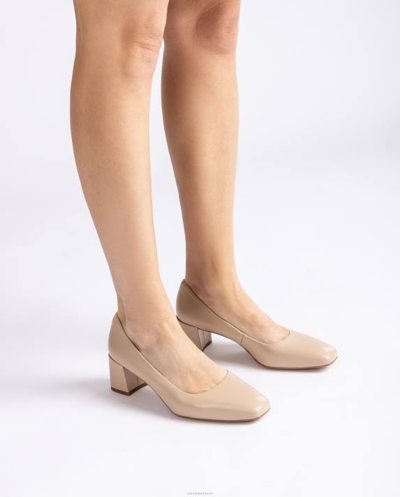 Unisa kvinnor beige pump med bred häl 06DT552